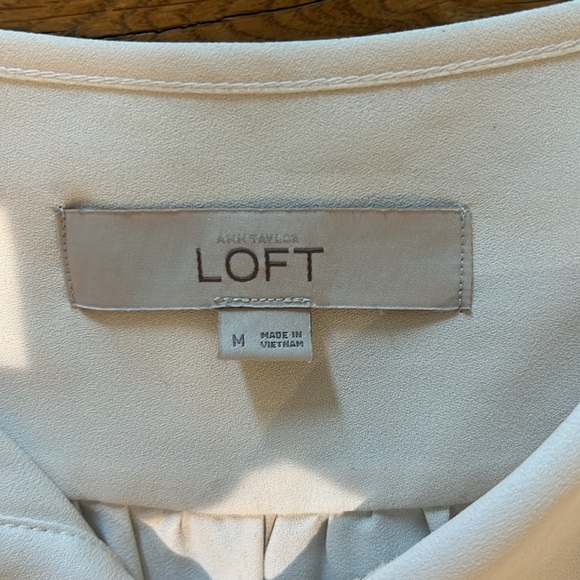 LOFT sleeveless Blouse - Picture 2 of 7